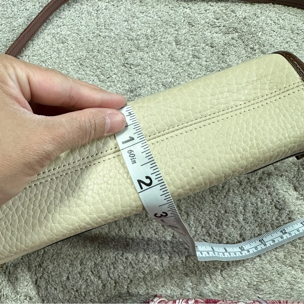 Dooney & Bourke Vintage Ivory Brown Leather Crossbody Bag Classic Zip Top - Picture 13 of 16